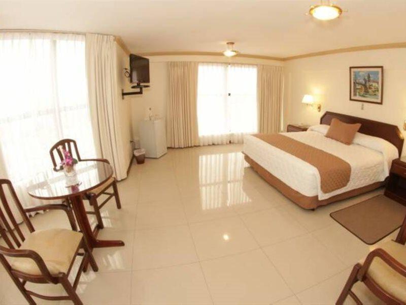 House Inn Apart Hotel Санта-Крус-де-ла-Сьерра Экстерьер фото